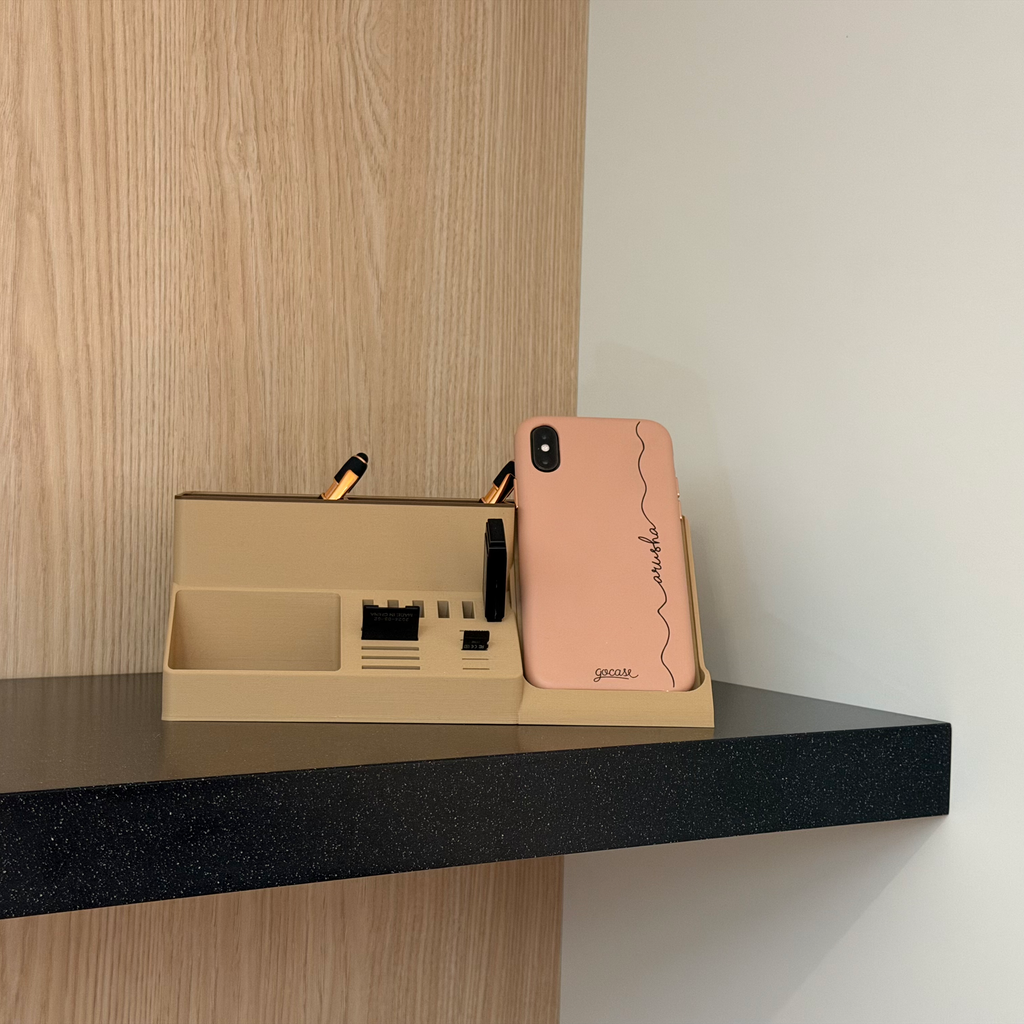 Bureau-organizer met telefoonhouder