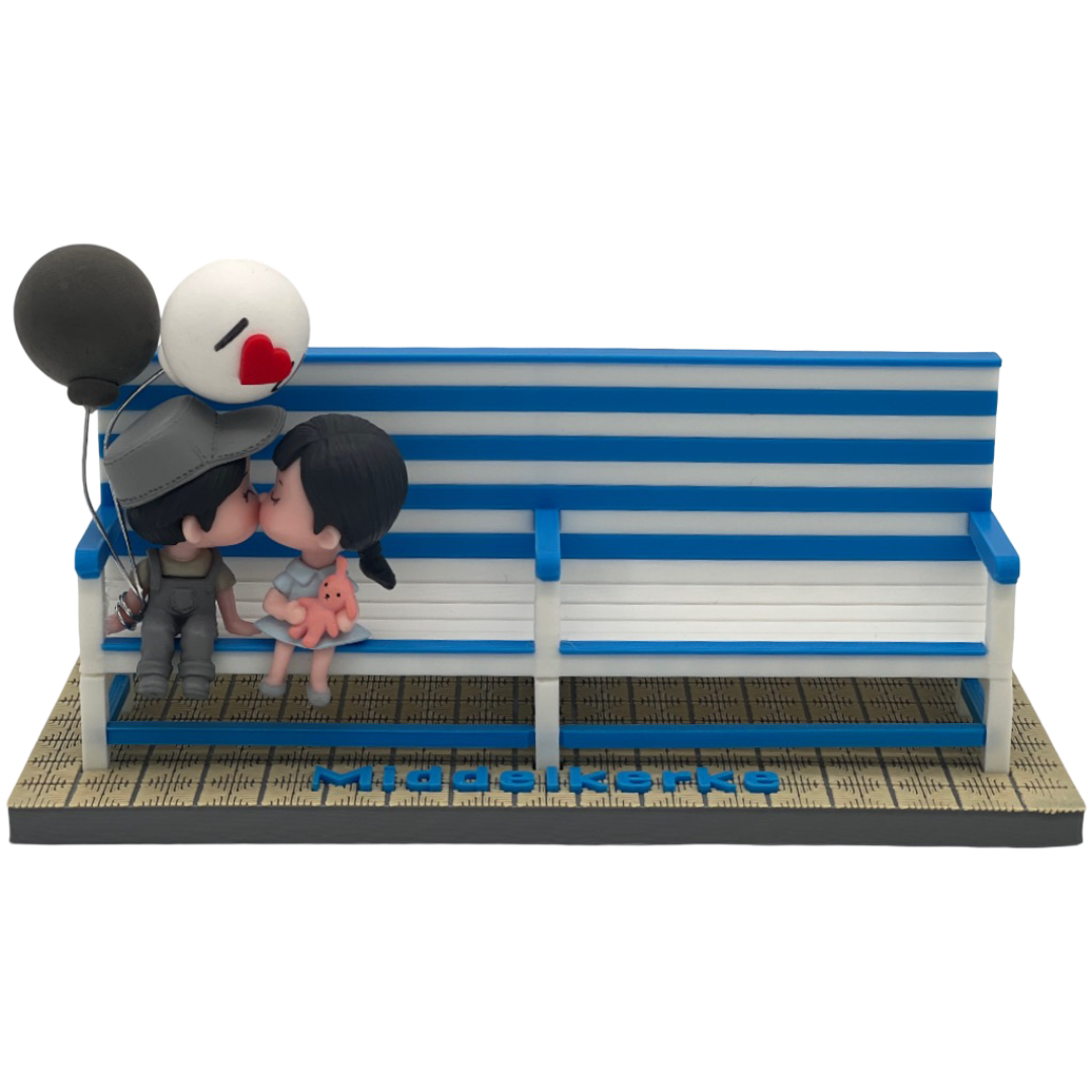 Mini poppetjes: liefdeskoppeltje voor bankje Middelkerke-Westende