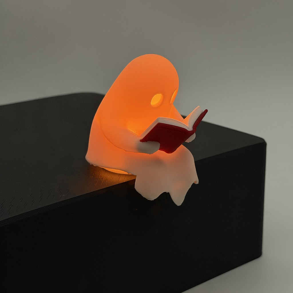 Lezend spookje met lichtje