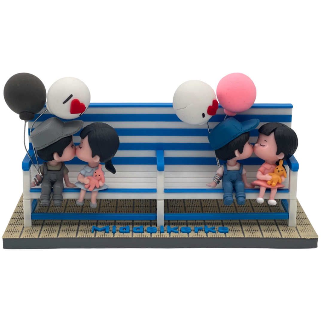 Mini poppetjes: liefdeskoppeltje voor bankje Middelkerke-Westende